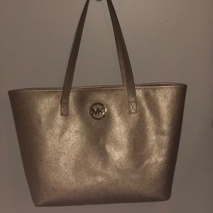Michale kors tote